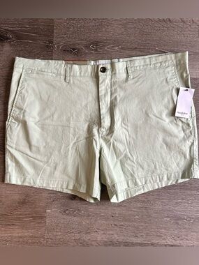 NWT Mens 40 Goodfellow & Co Green The Every Wear Flat Front Shorts 5” Inseam